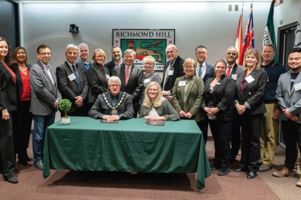 Richmond Hill and York University Staff signing MOU